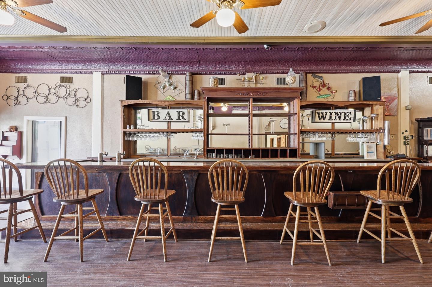 33 Washington St N Property Photo 13