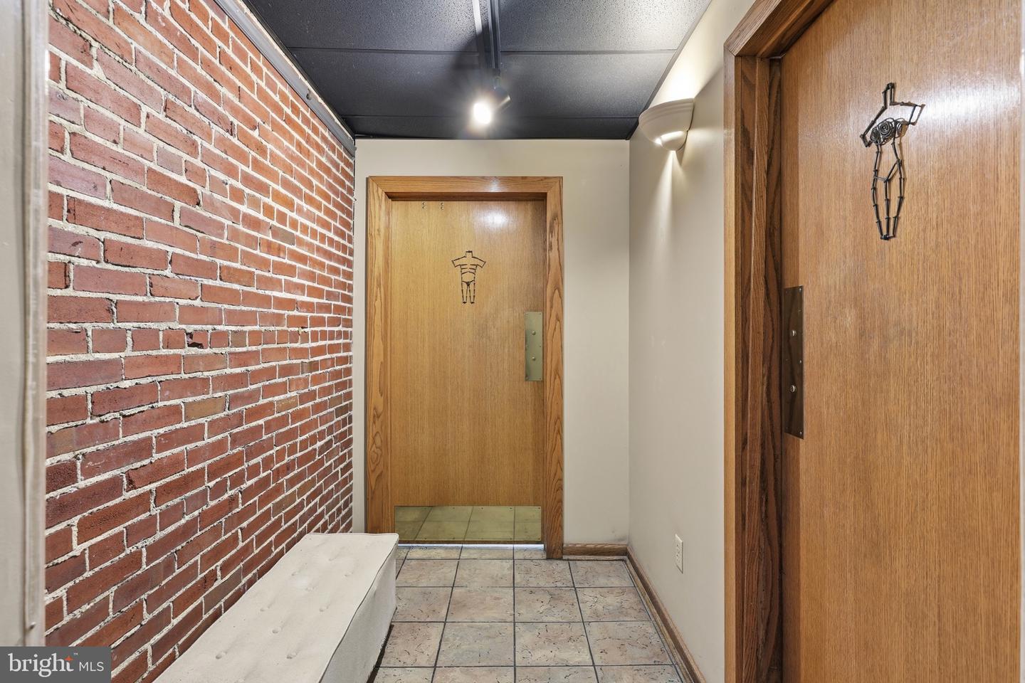 33 Washington St N Property Photo 21