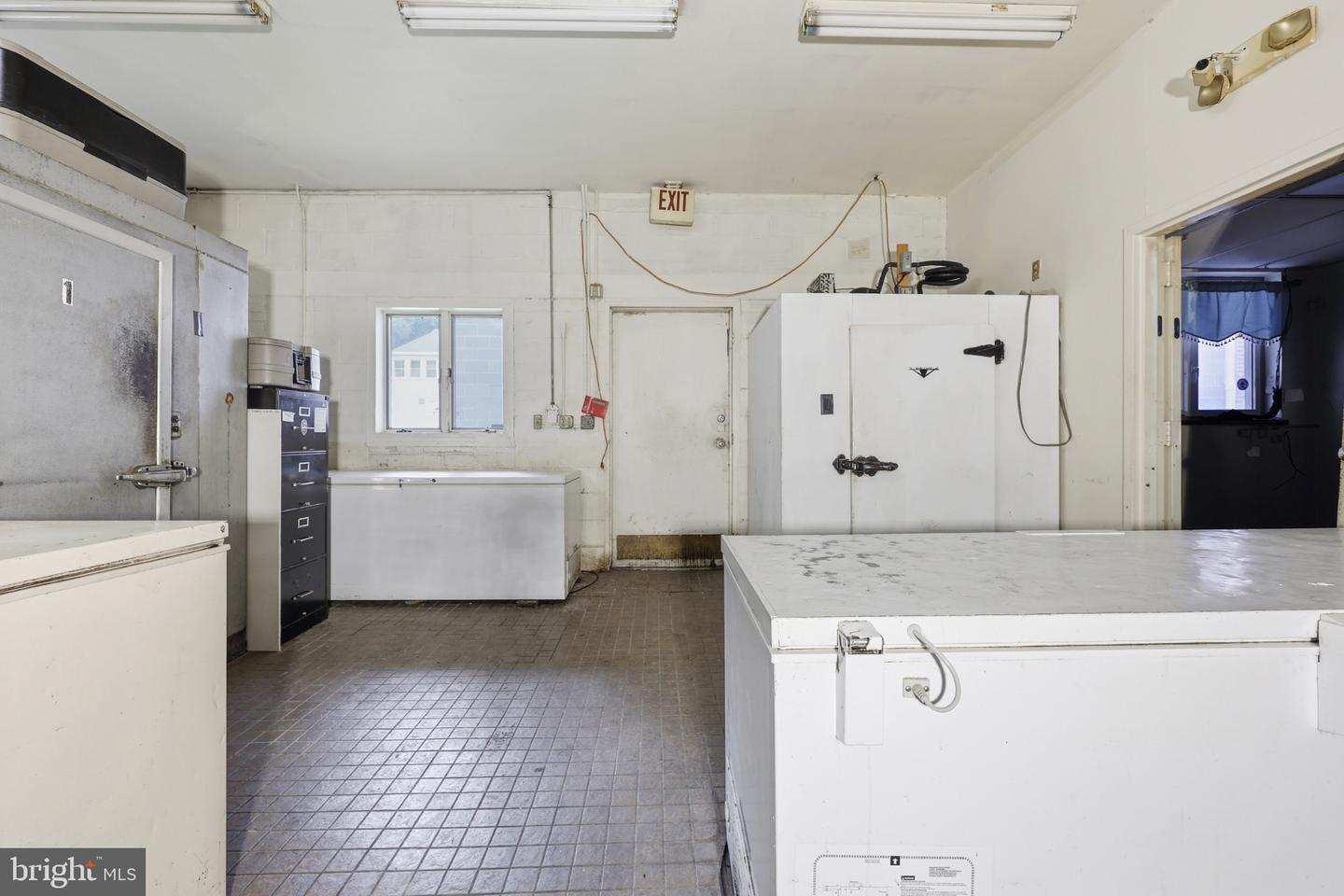 33 Washington St N Property Photo 32