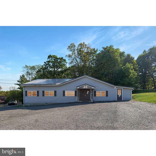 427 Morgantown St Property Photo 1