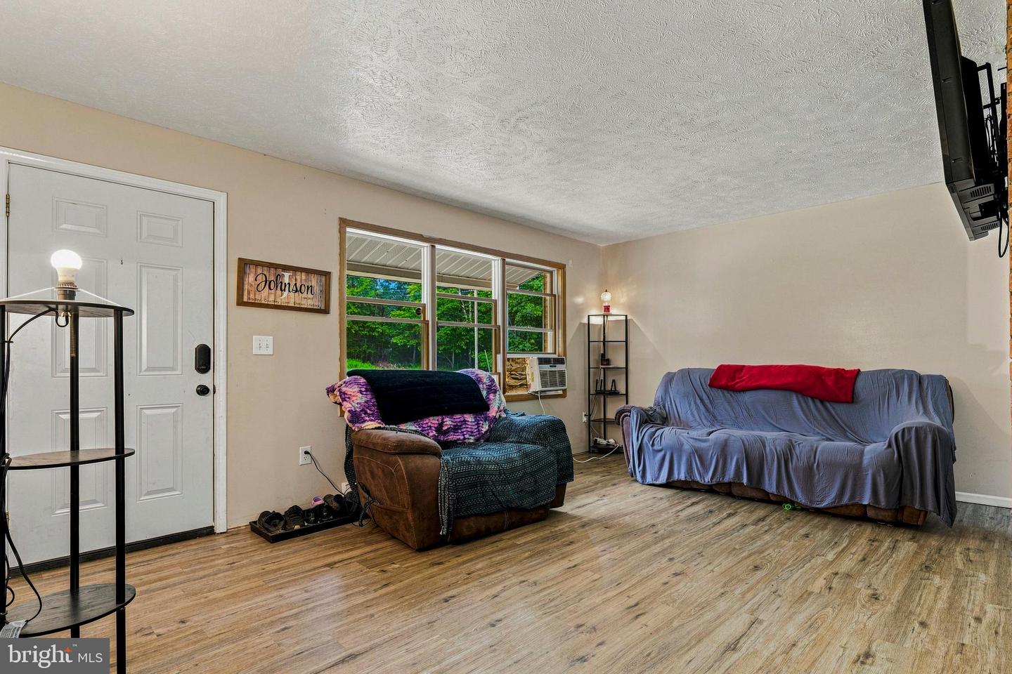 1366 Deer Haven Rd Property Photo 4