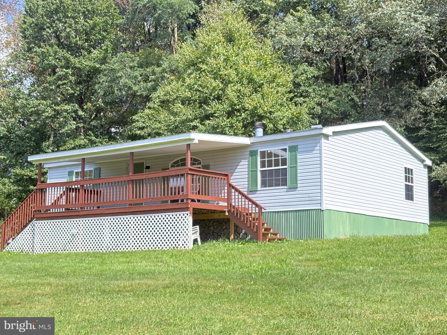 232 Seaford Ln Property Photo 1
