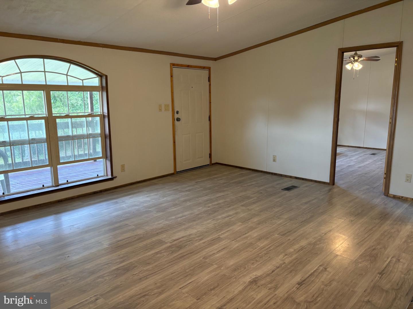 232 Seaford Ln Property Photo 11