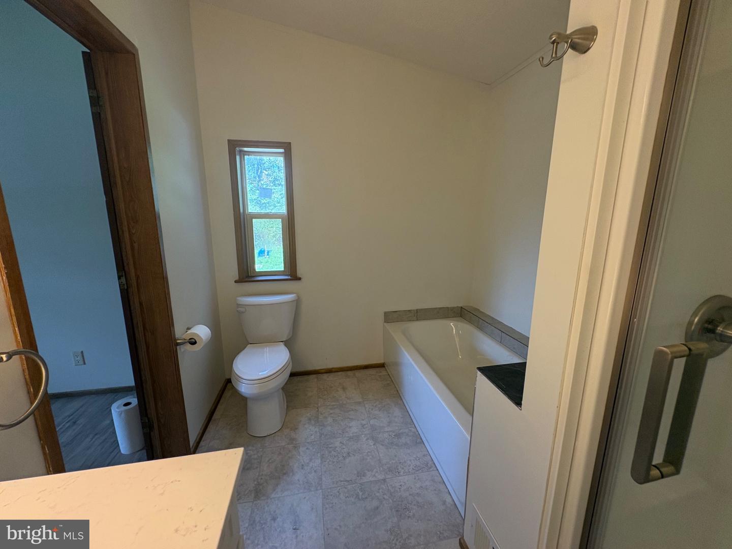 232 Seaford Ln Property Photo 20