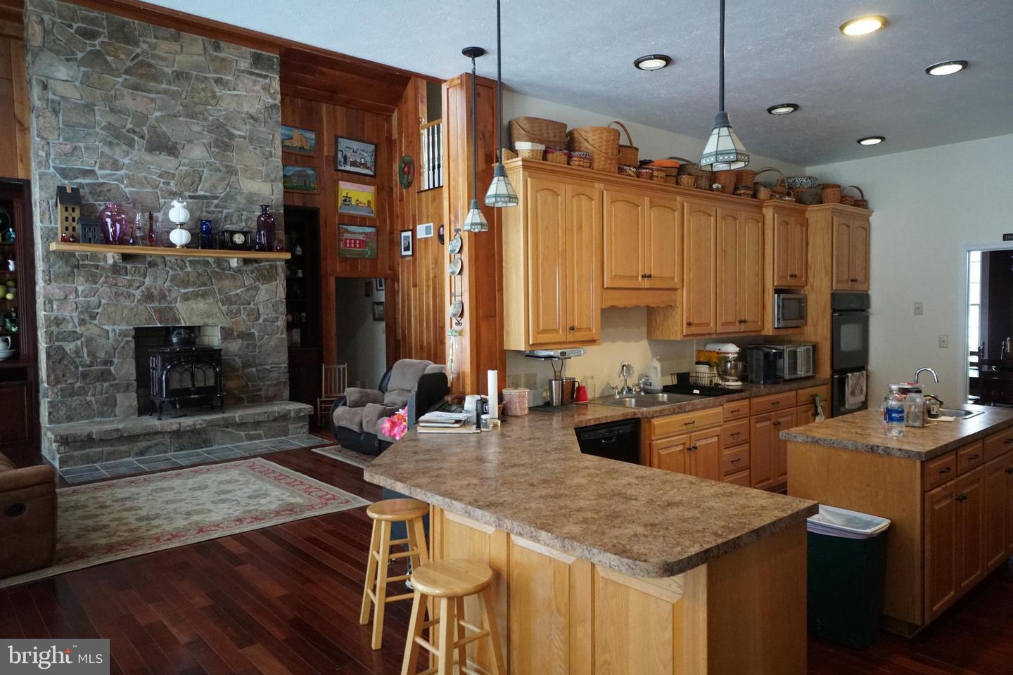 255 Troublesome Valley Rd Property Photo 4