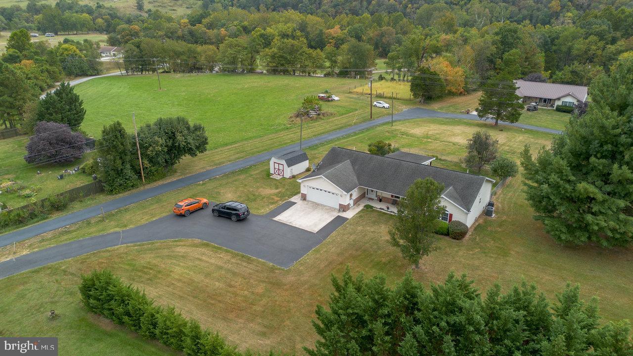 3496 Petersburg Pike Property Photo 3