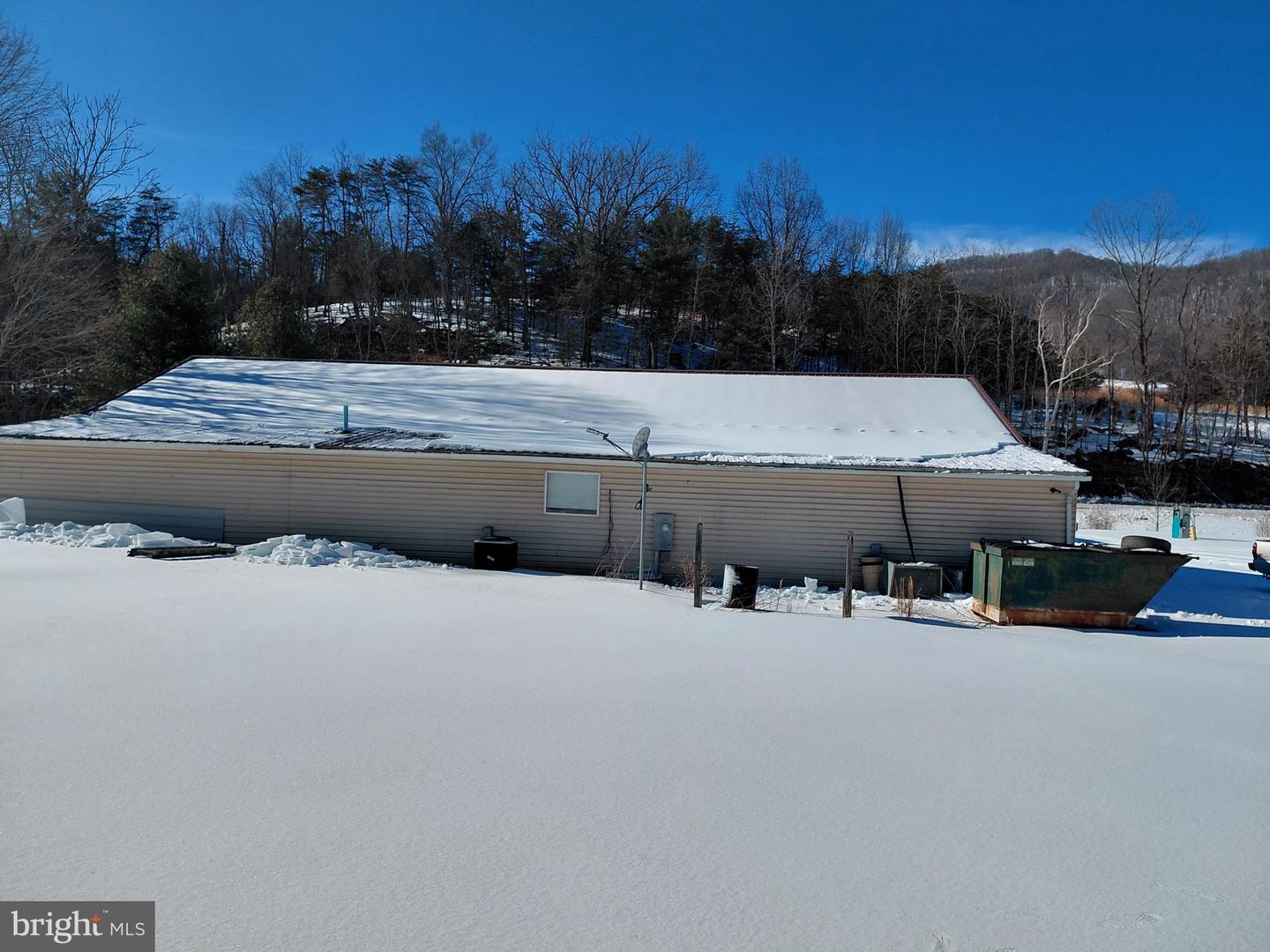 16488 Mountaineer Dr Property Photo 6