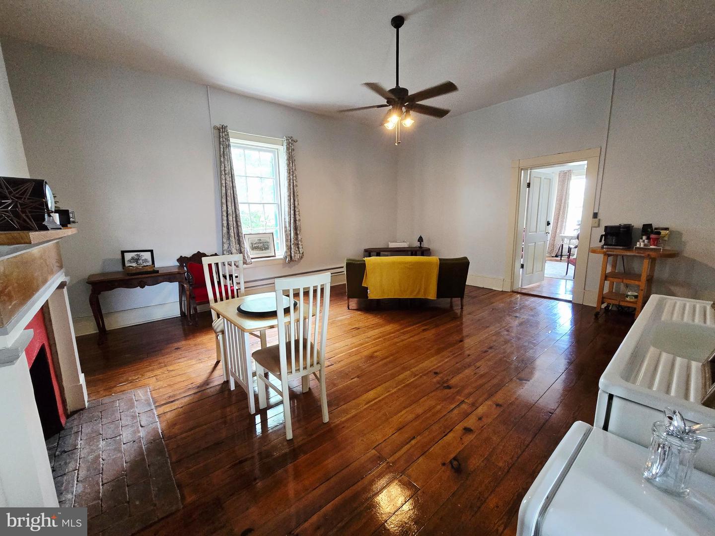 17 S Main St Property Photo 14