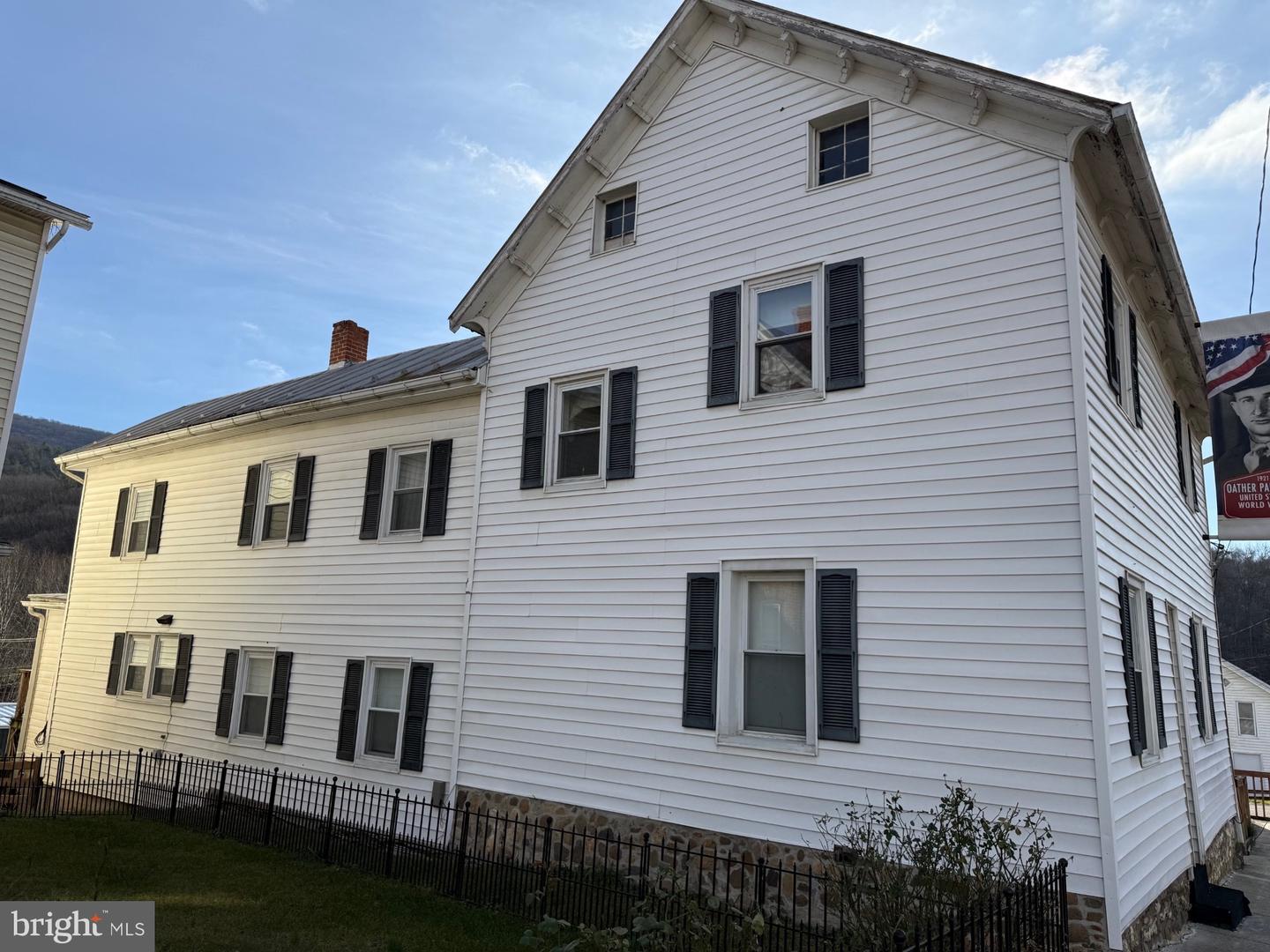 65 S Main St Property Photo 3