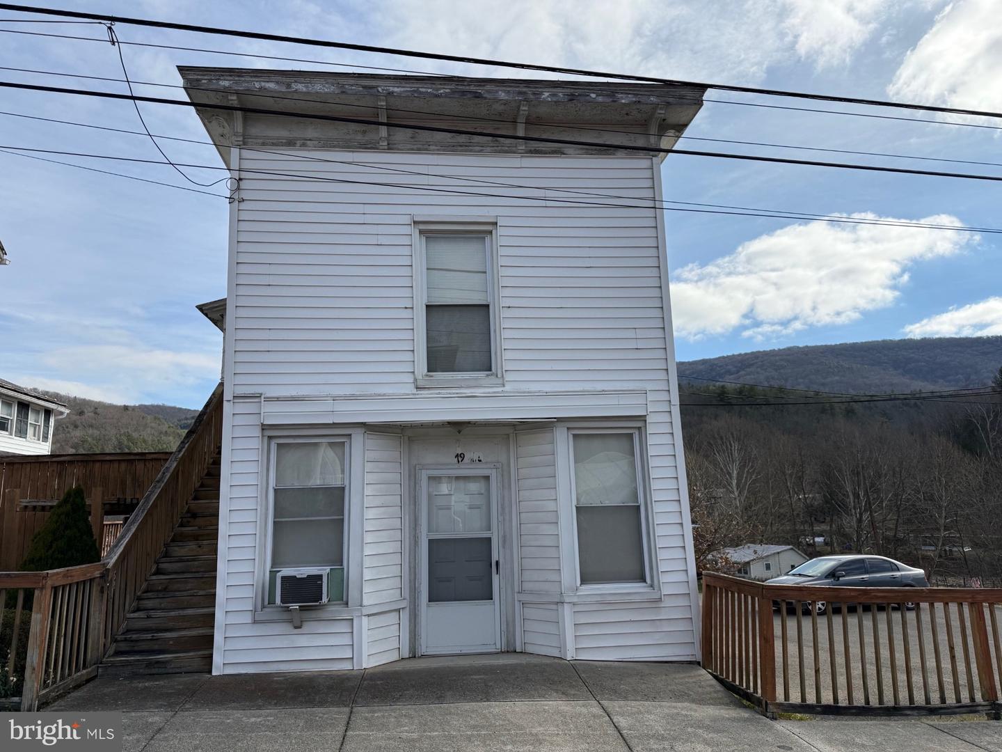 65 S Main St Property Photo 17
