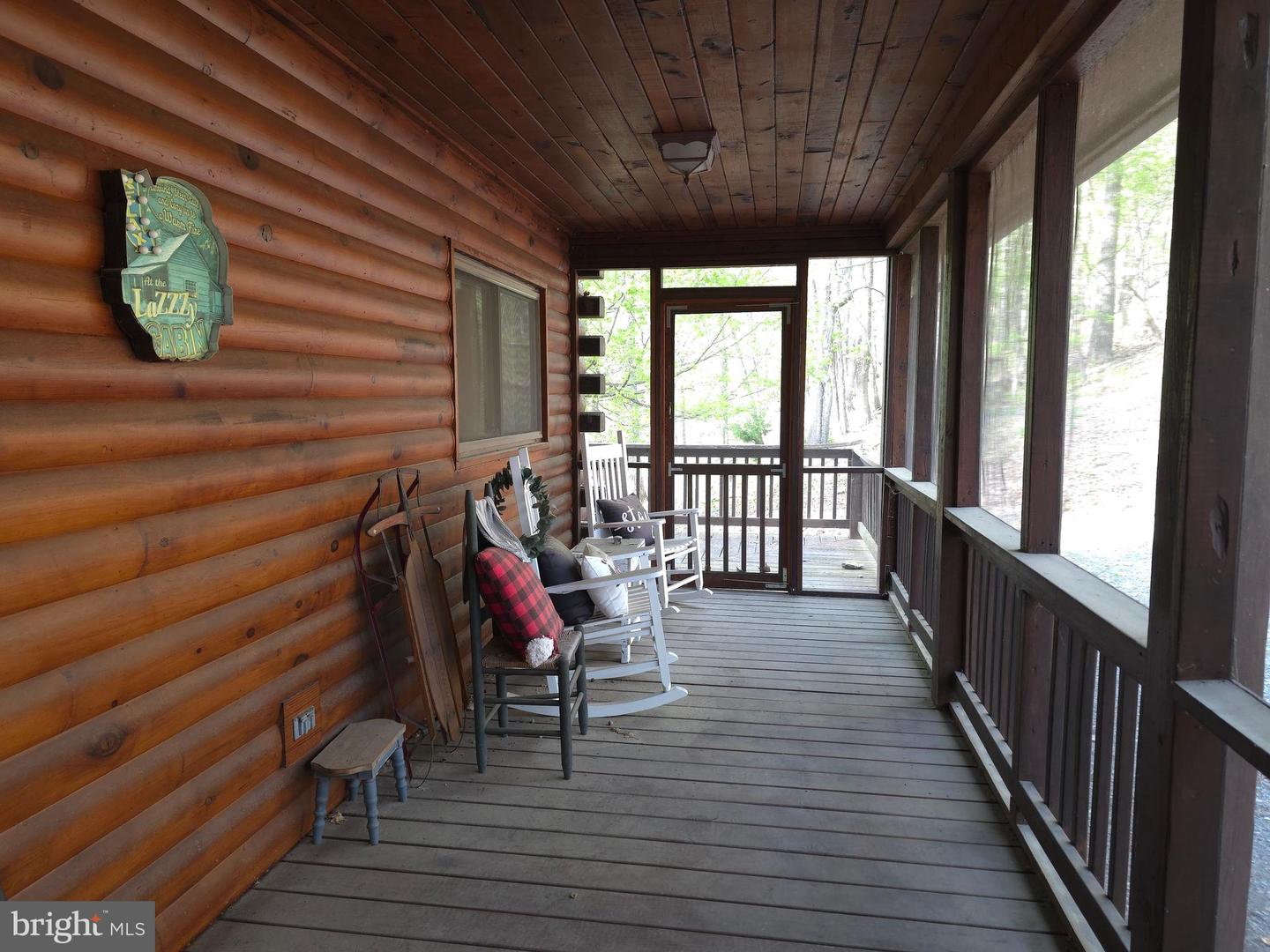 384 Scarlet Tanager Trl Property Photo 4