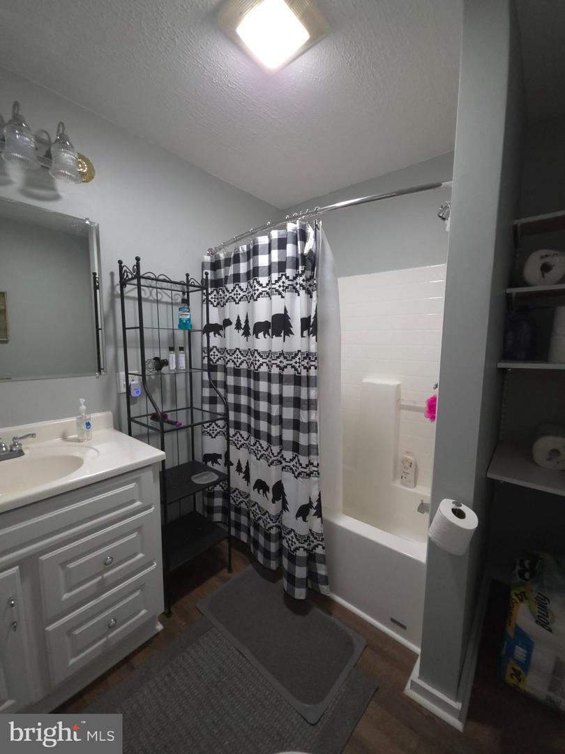 384 Scarlet Tanager Trl Property Photo 28