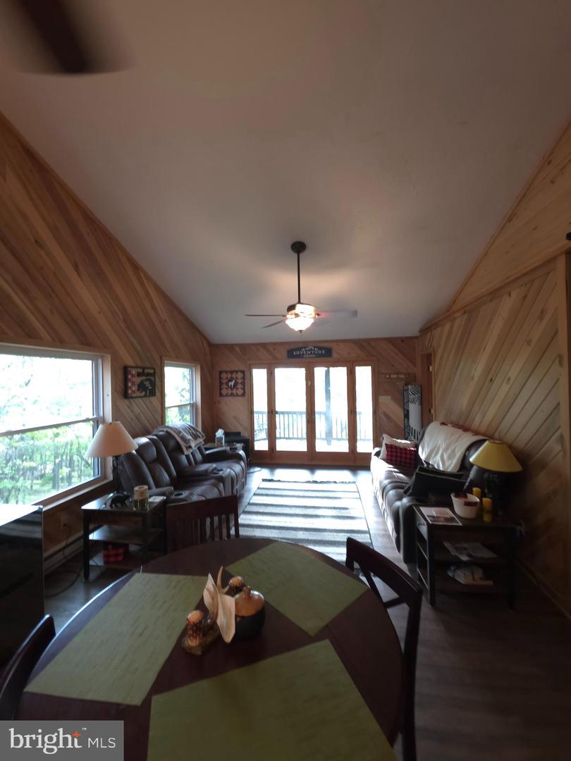 384 Scarlet Tanager Trl Property Photo 32