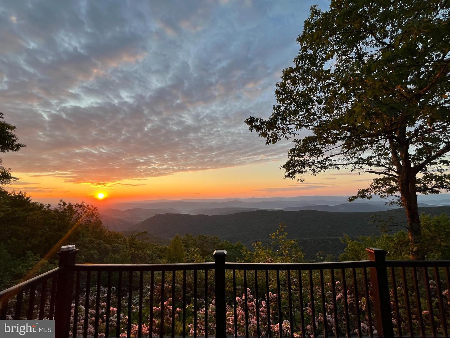829 Kile Knob Rd Property Photo 2