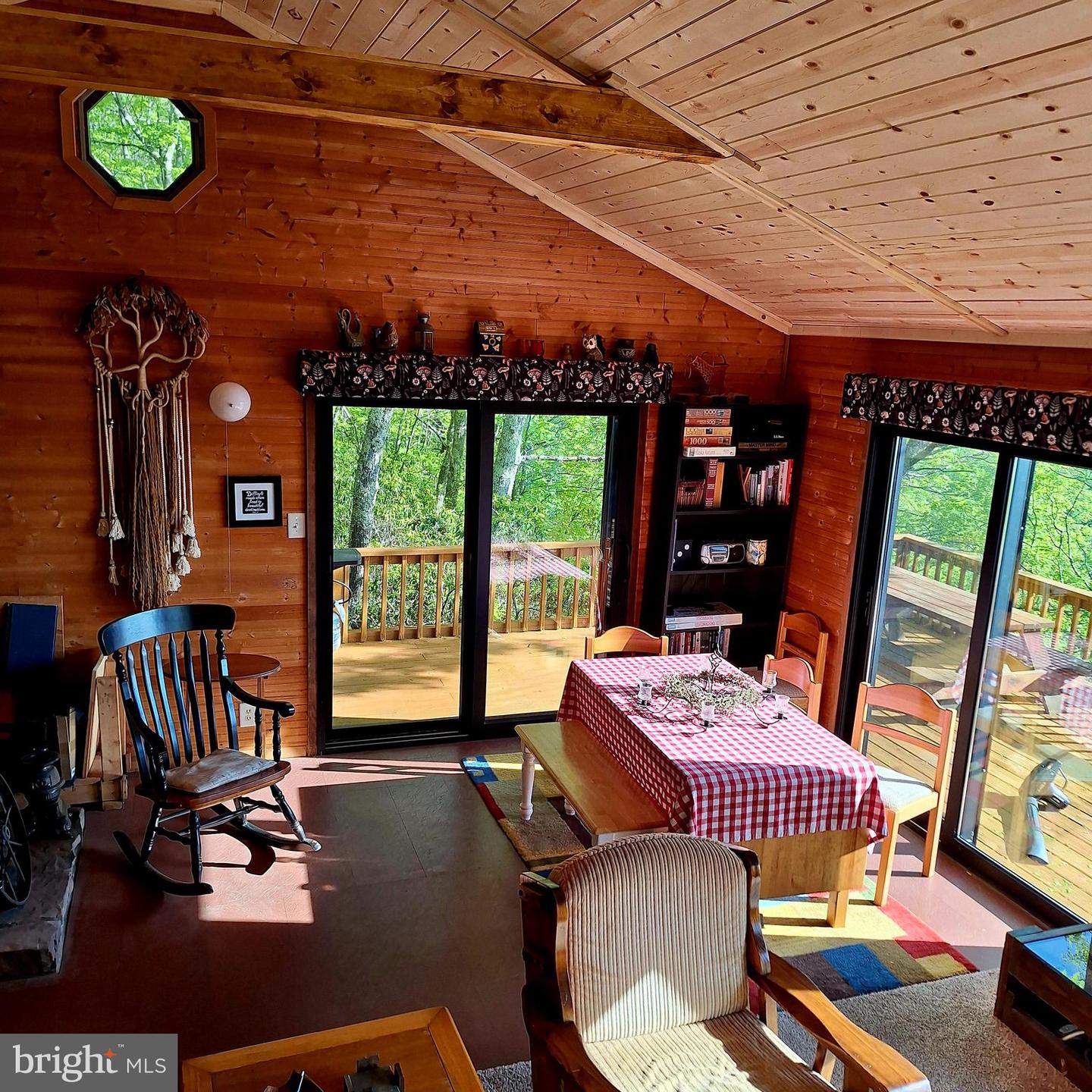 207 Lower Knob Rd Property Photo 11