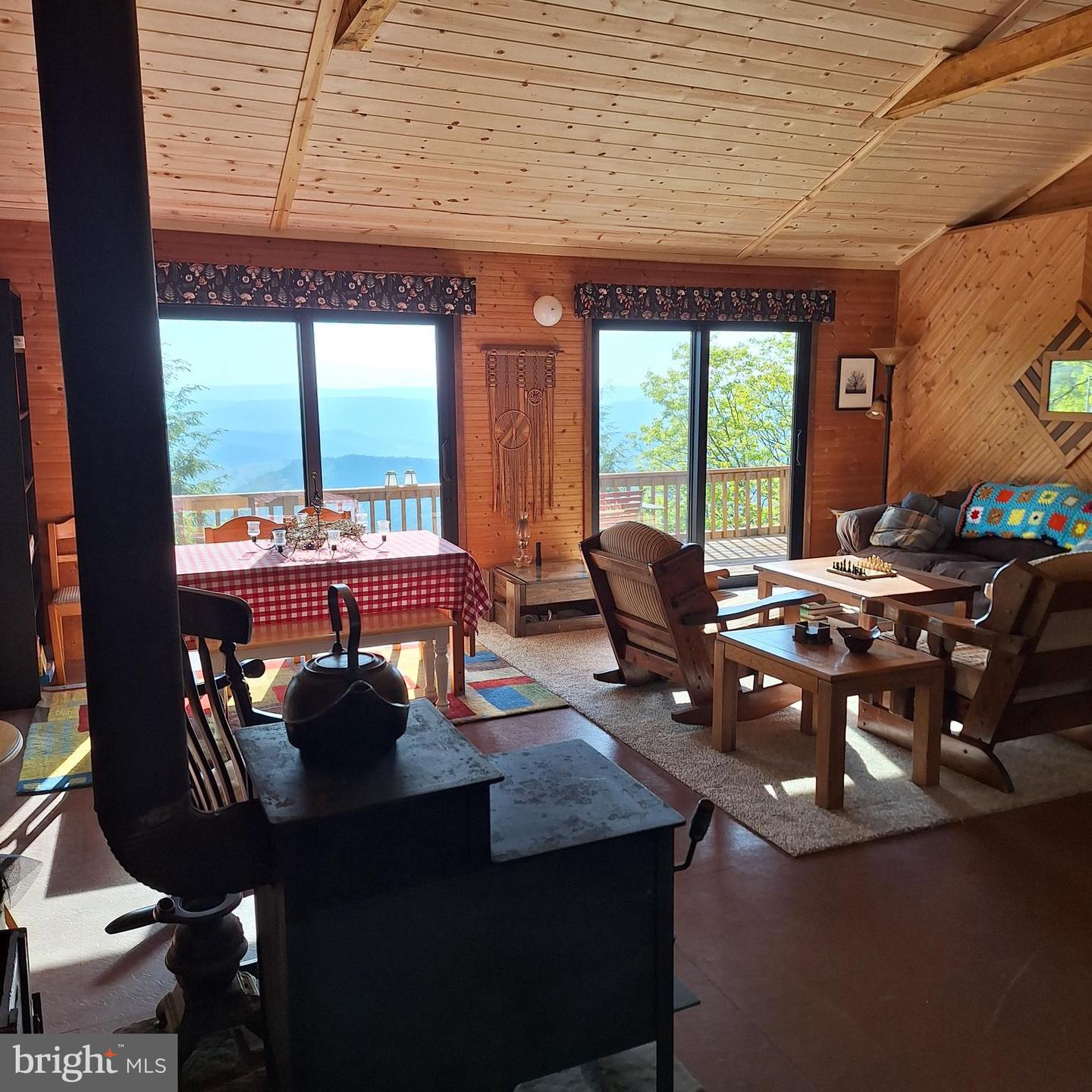 207 Lower Knob Rd Property Photo 12