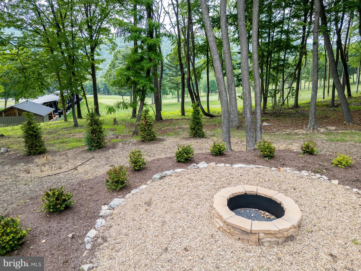 639 Golf Club Dr Property Photo 4