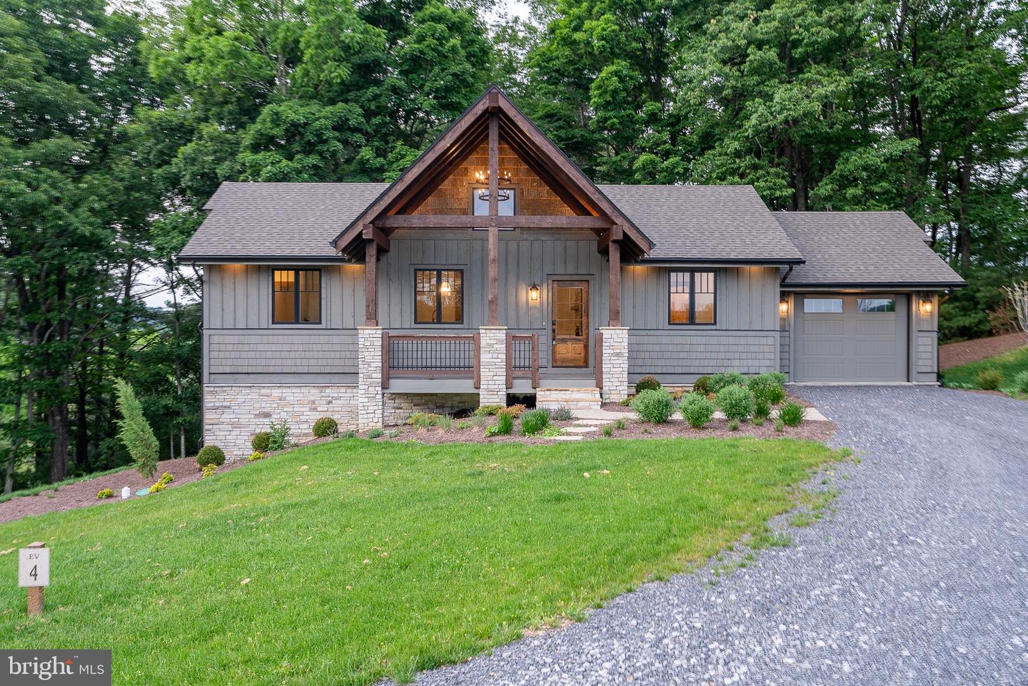 445 Eaglewood Trail Property Photo 2