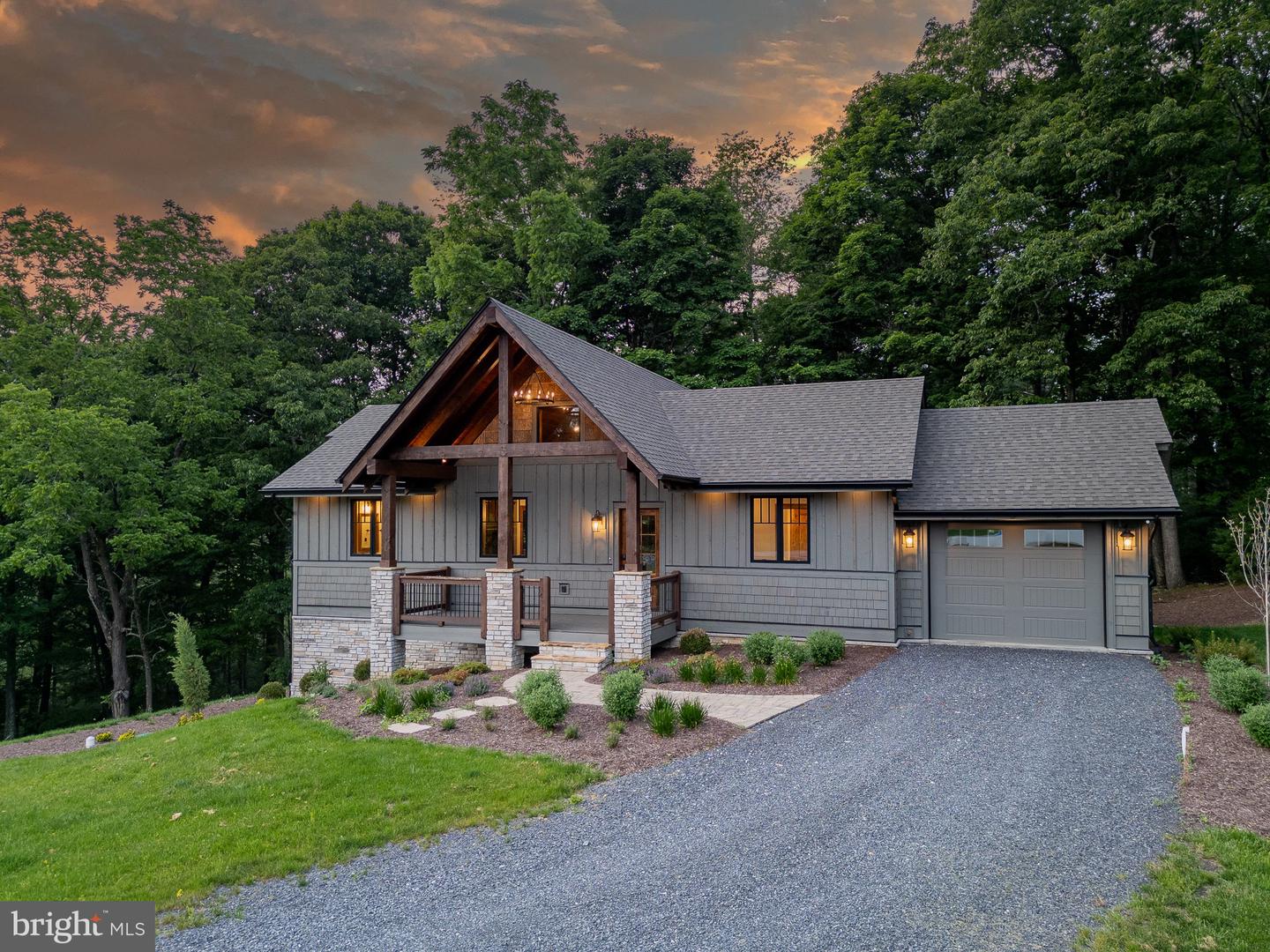 445 Eaglewood Trail Property Photo 3