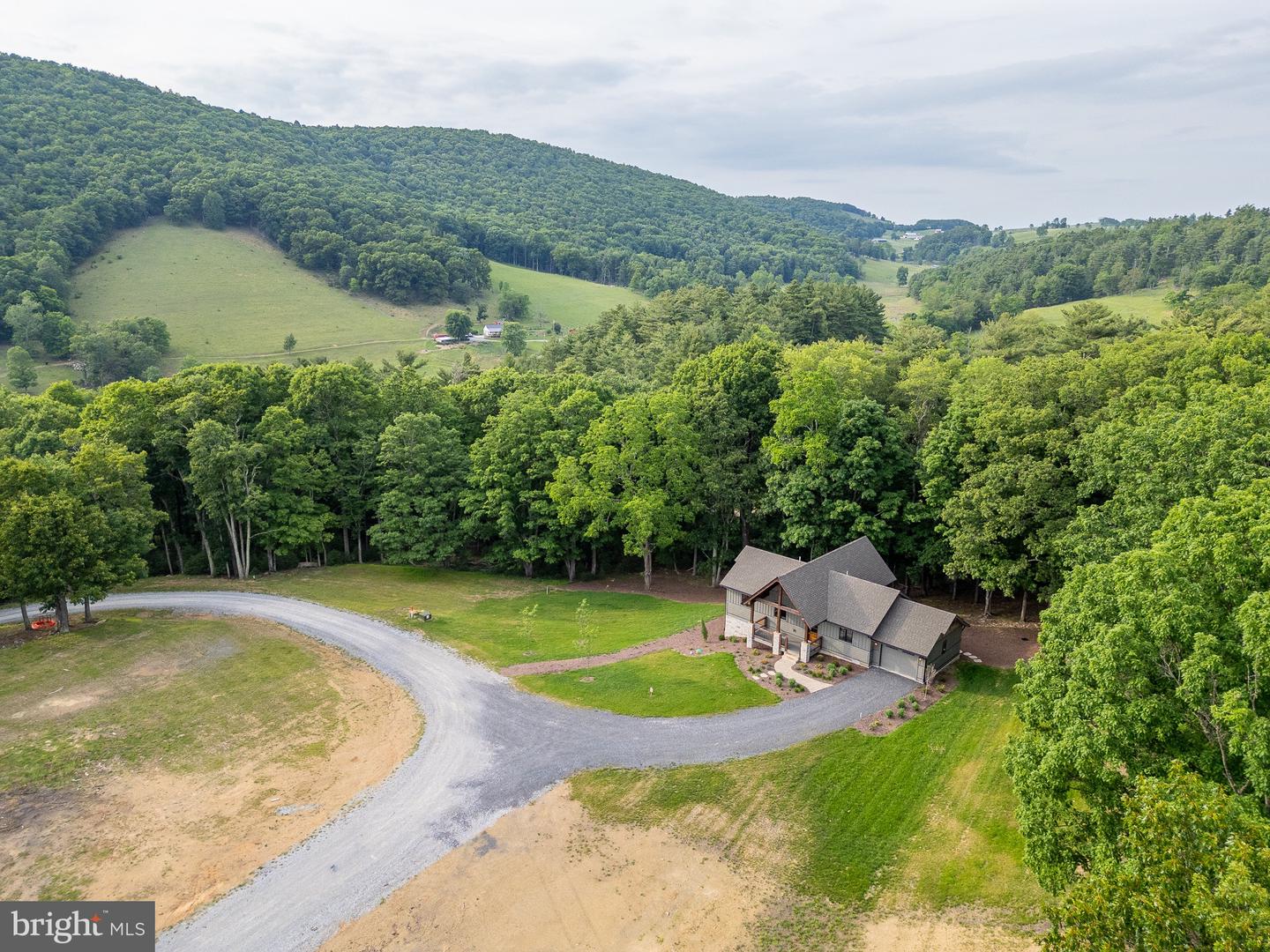 445 Eaglewood Trail Property Photo 7
