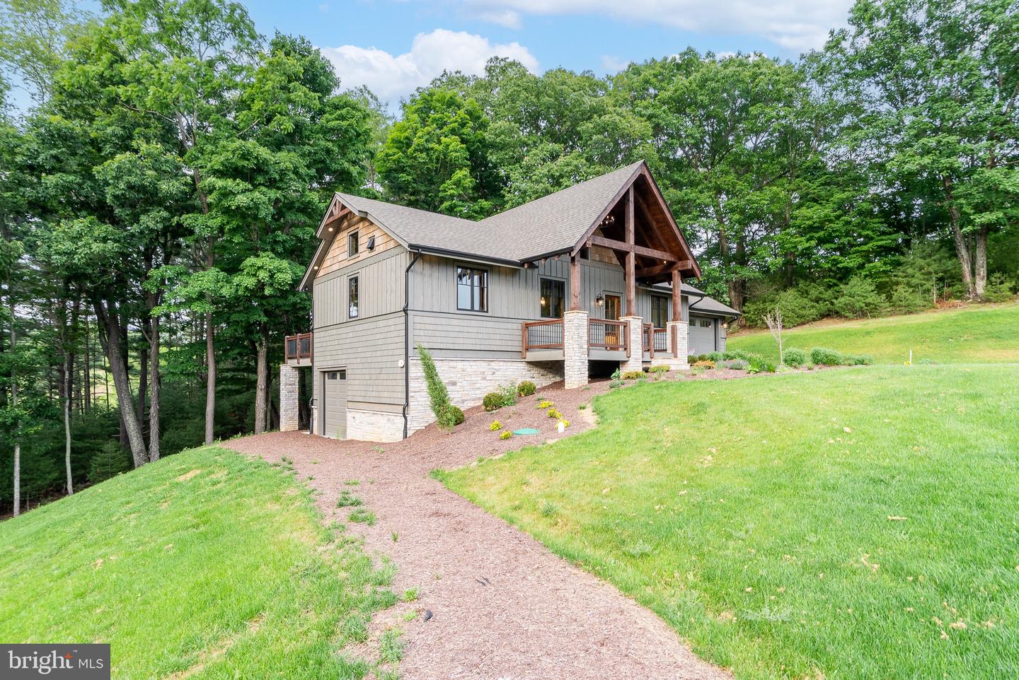 445 Eaglewood Trail Property Photo 9