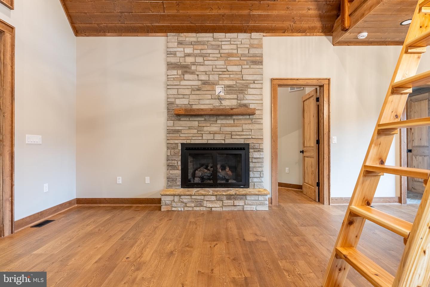 445 Eaglewood Trail Property Photo 15