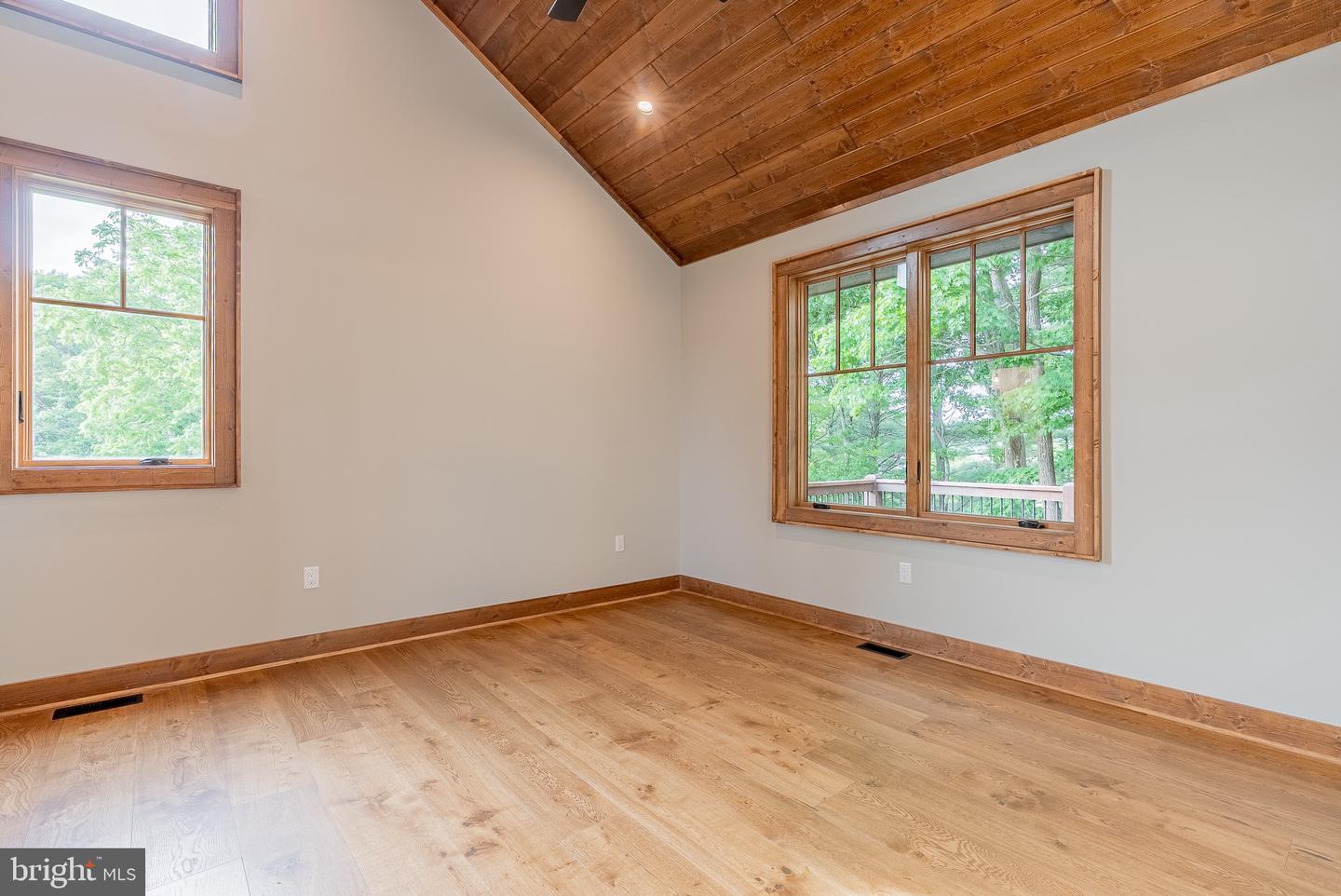 445 Eaglewood Trail Property Photo 24