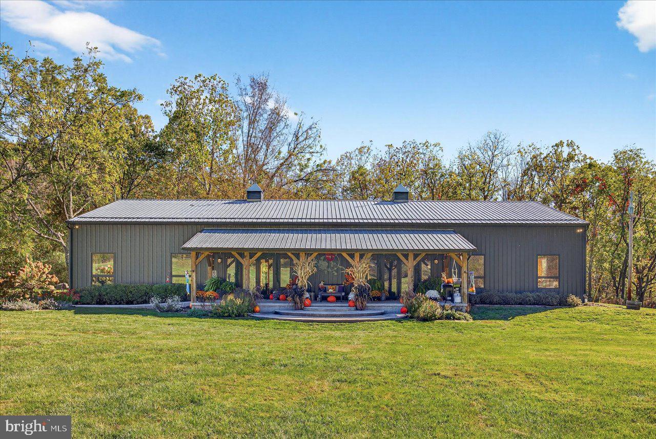 30 Polecat Hollow Blvd Property Photo 4