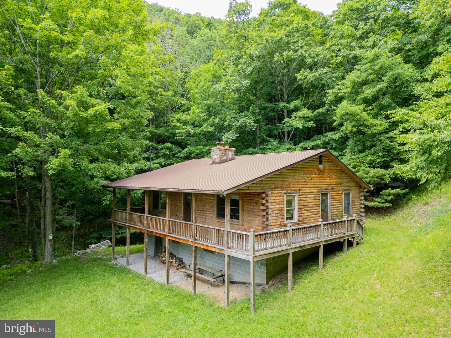 1862 Hawbush Road Property Photo 1
