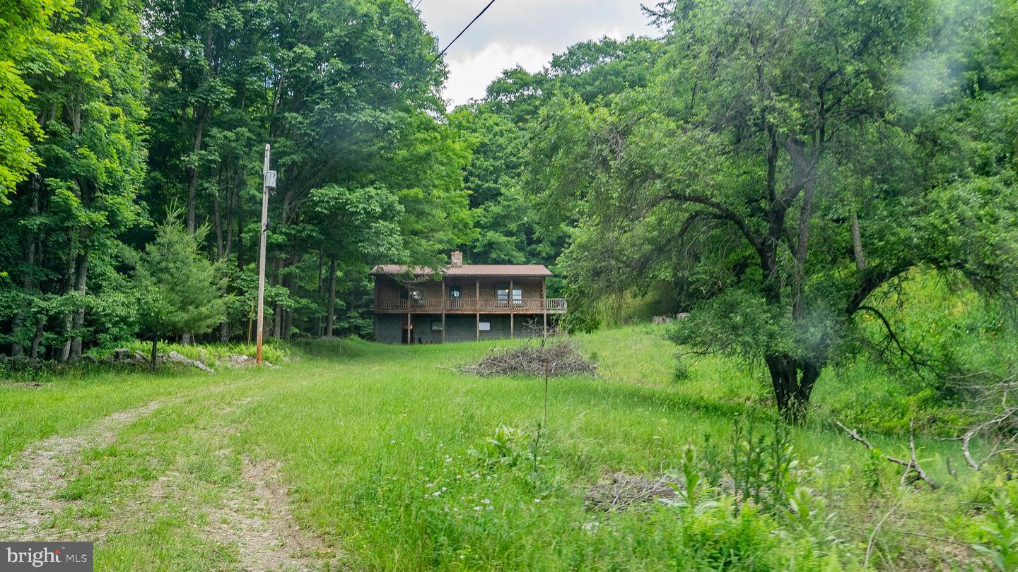 1862 Hawbush Road Property Photo 6