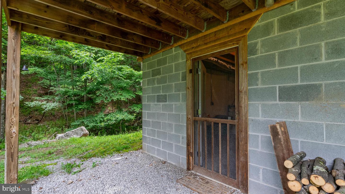 1862 Hawbush Road Property Photo 12