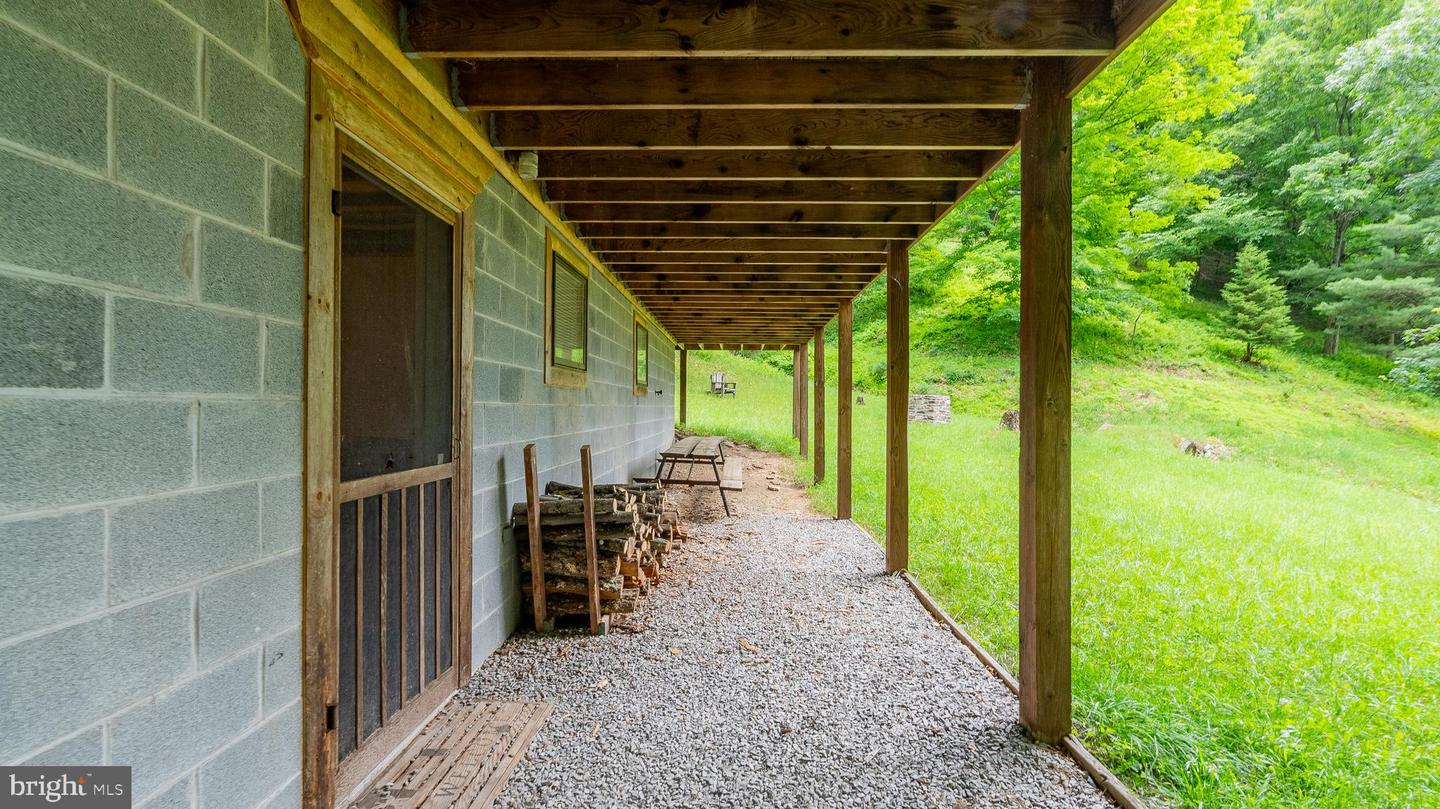 1862 Hawbush Road Property Photo 18