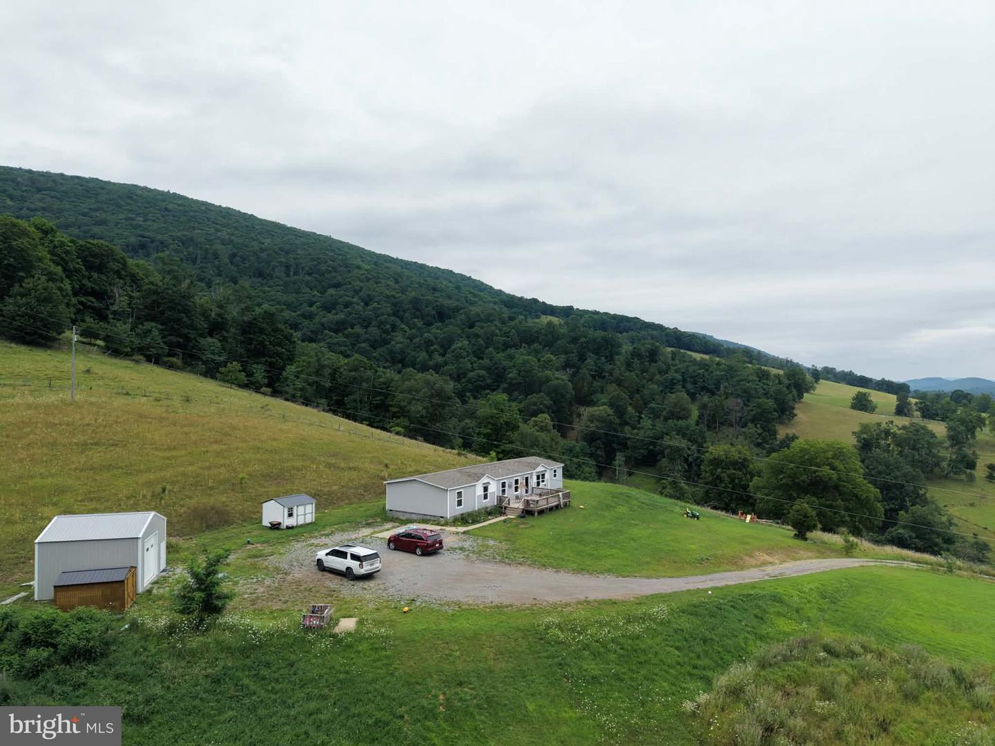 9848 Lower Timber Ridge Rd Property Photo 2