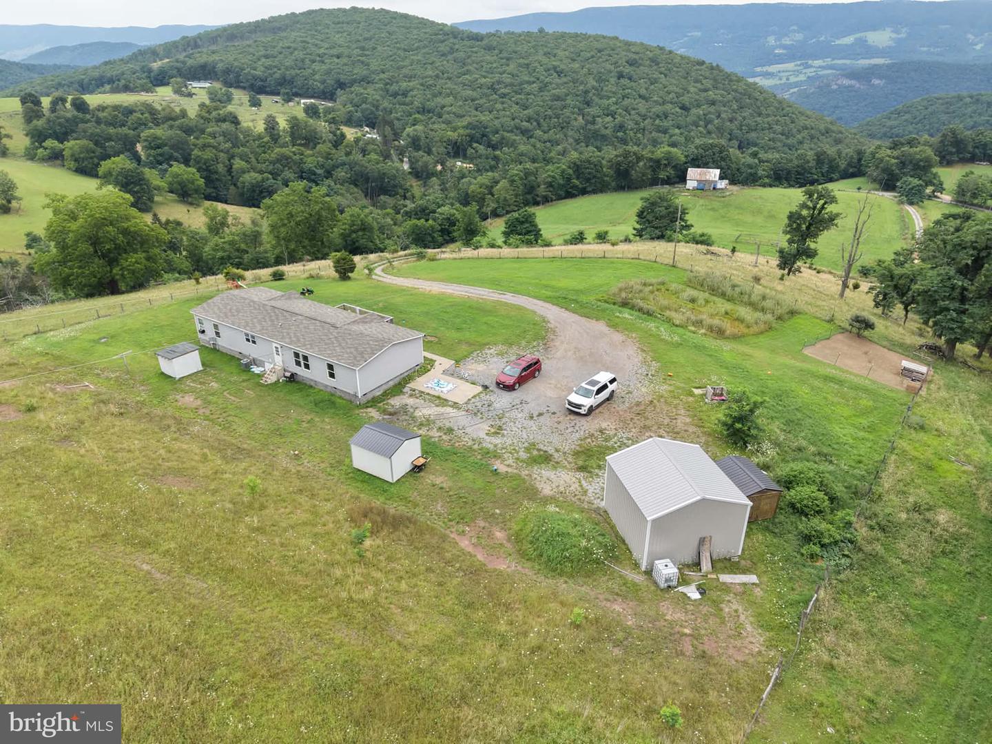 9848 Lower Timber Ridge Rd Property Photo 3