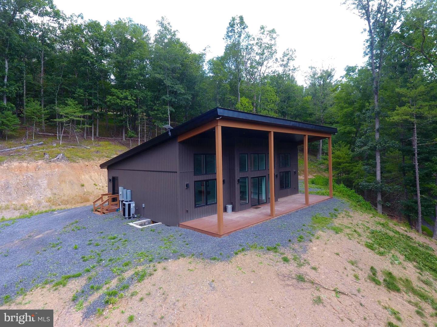 279 Waterline Dr Property Photo 4