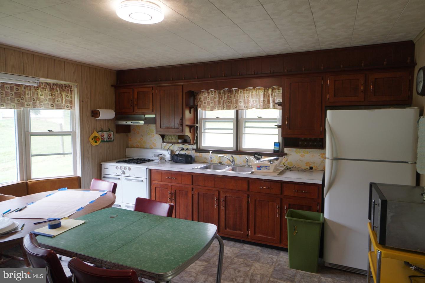 242 Newman Ln Property Photo 12