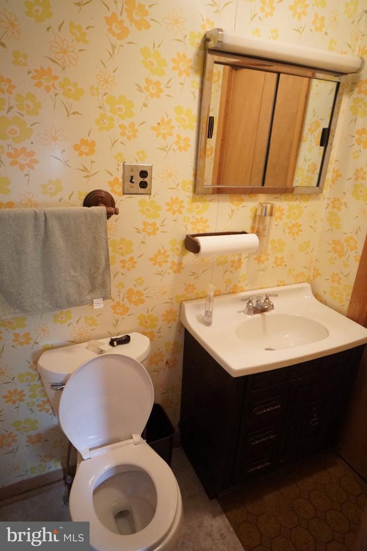 242 Newman Ln Property Photo 17