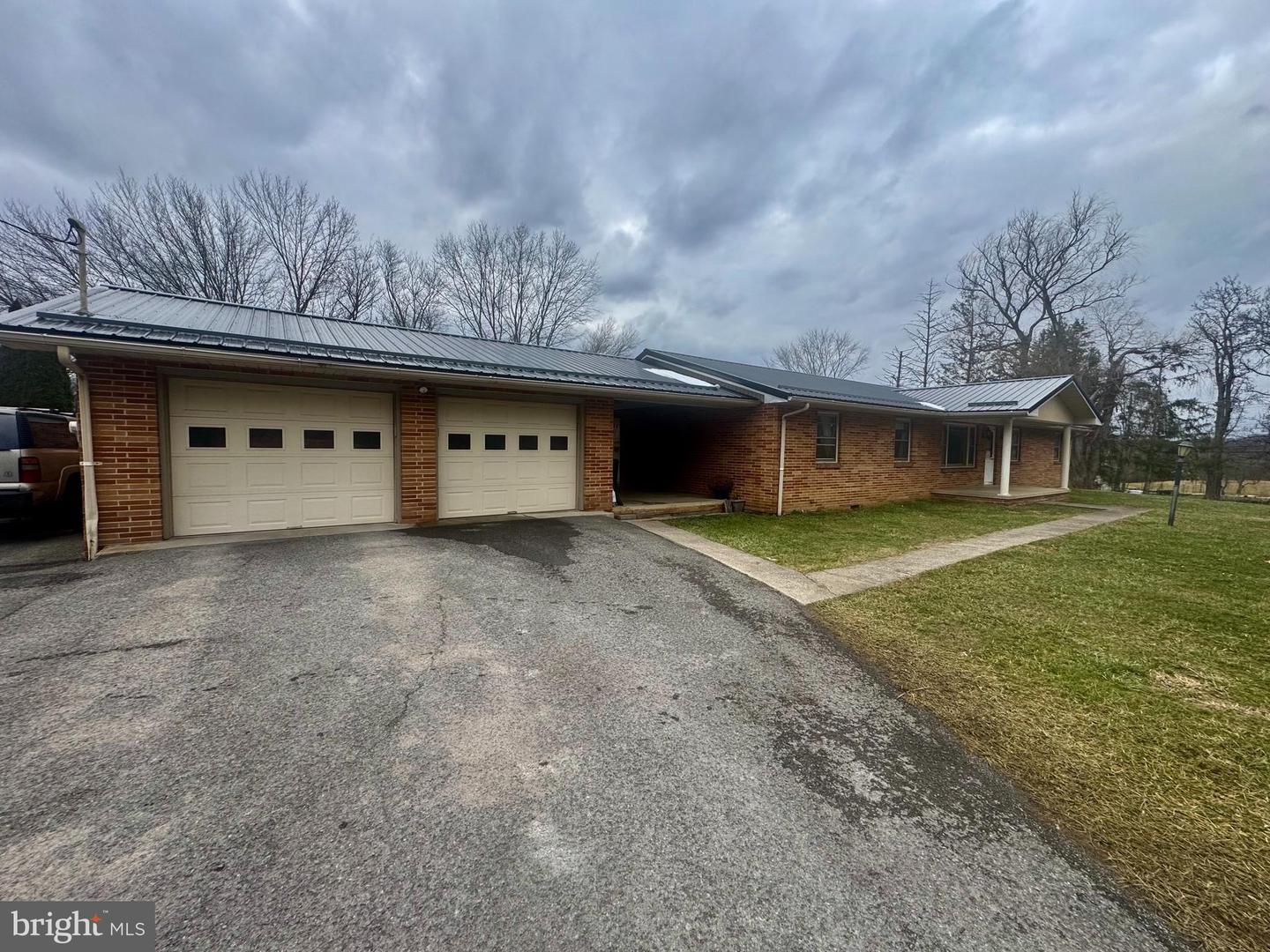 5178 Beverly Pike Property Photo 3