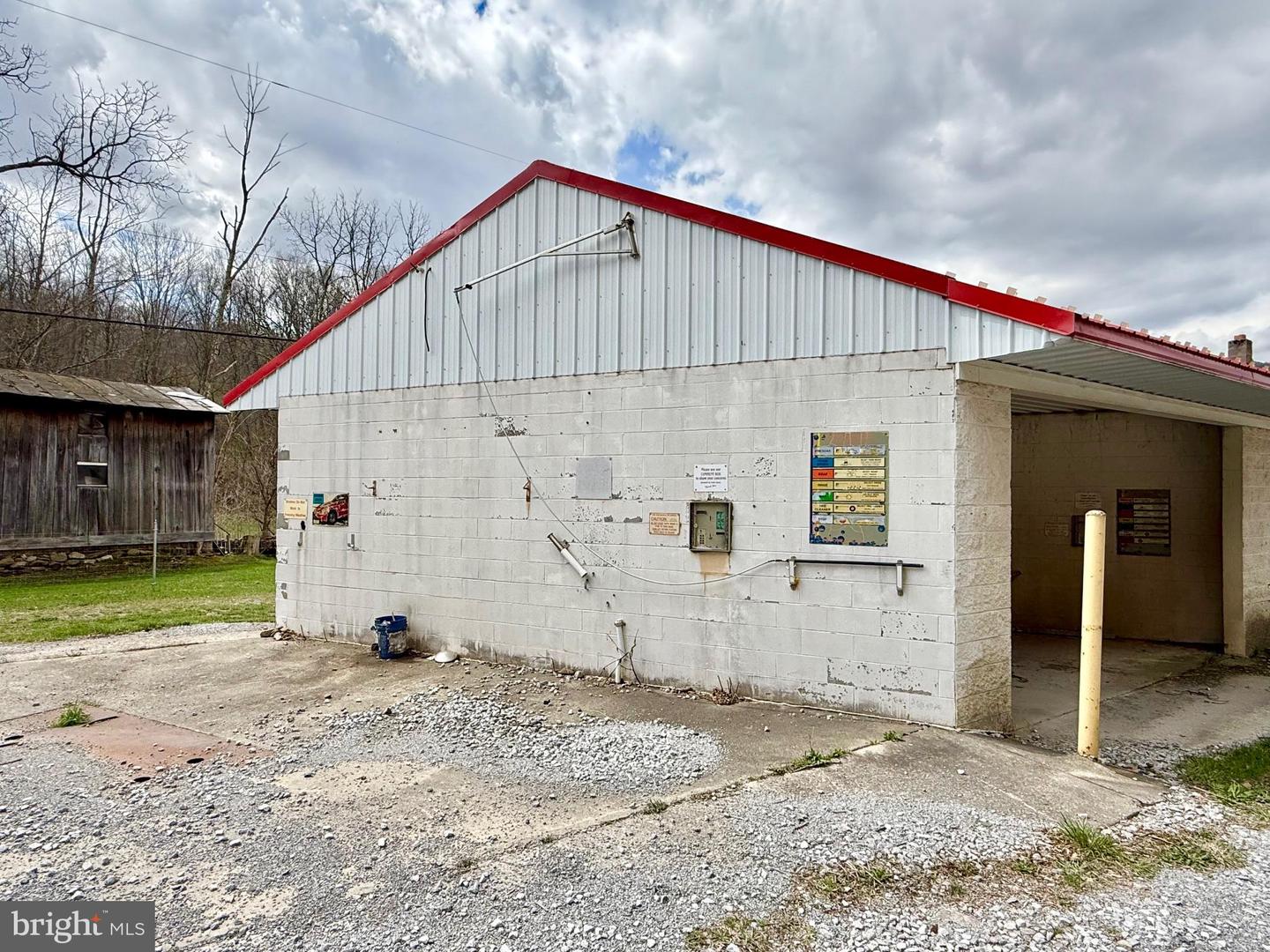 22616 Allegheny Highway Property Photo 3