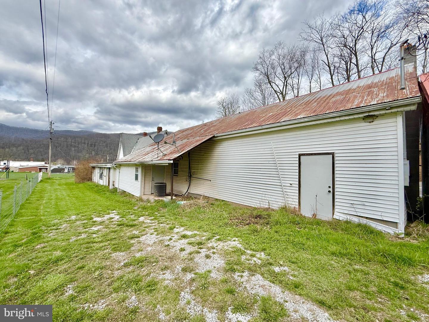 22616 Allegheny Highway Property Photo 9