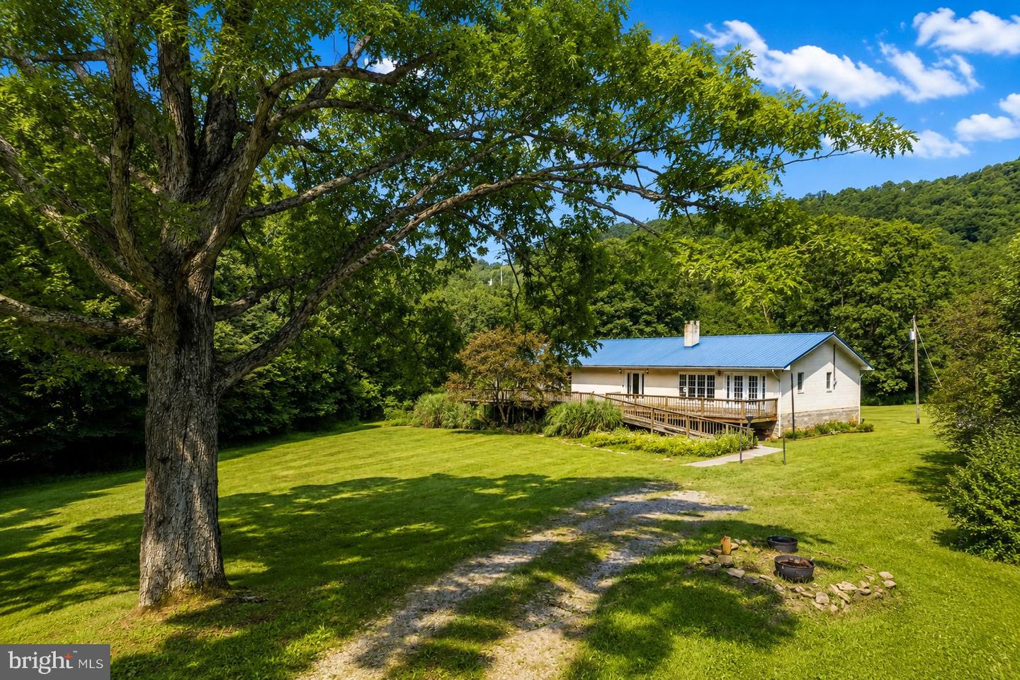 1258 Long Run Property Photo 4