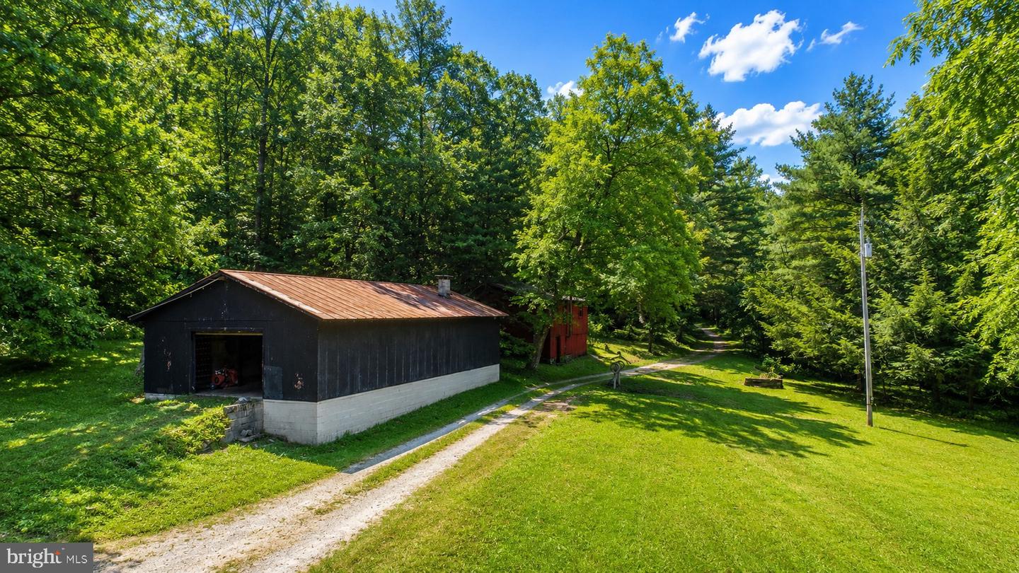 1258 Long Run Property Photo 9