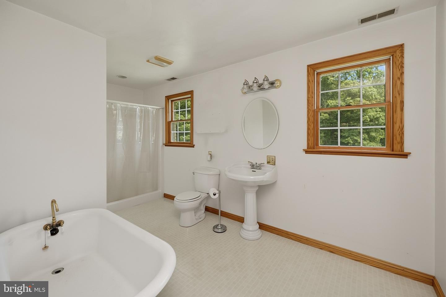 1258 Long Run Property Photo 31