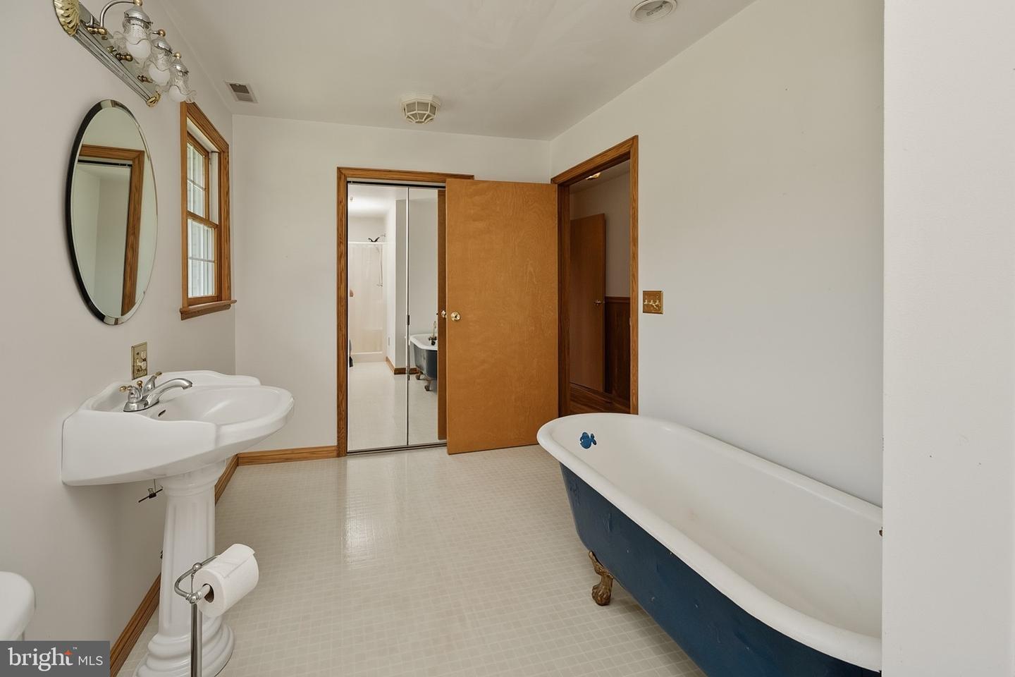 1258 Long Run Property Photo 34