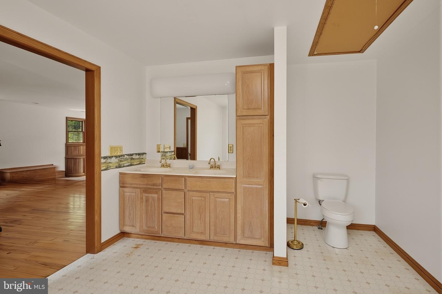 1258 Long Run Property Photo 47