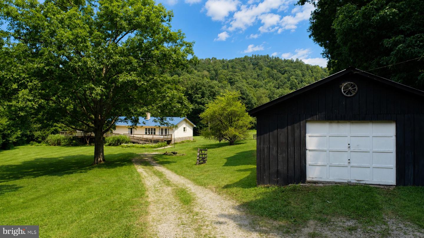 1258 Long Run Property Photo 93