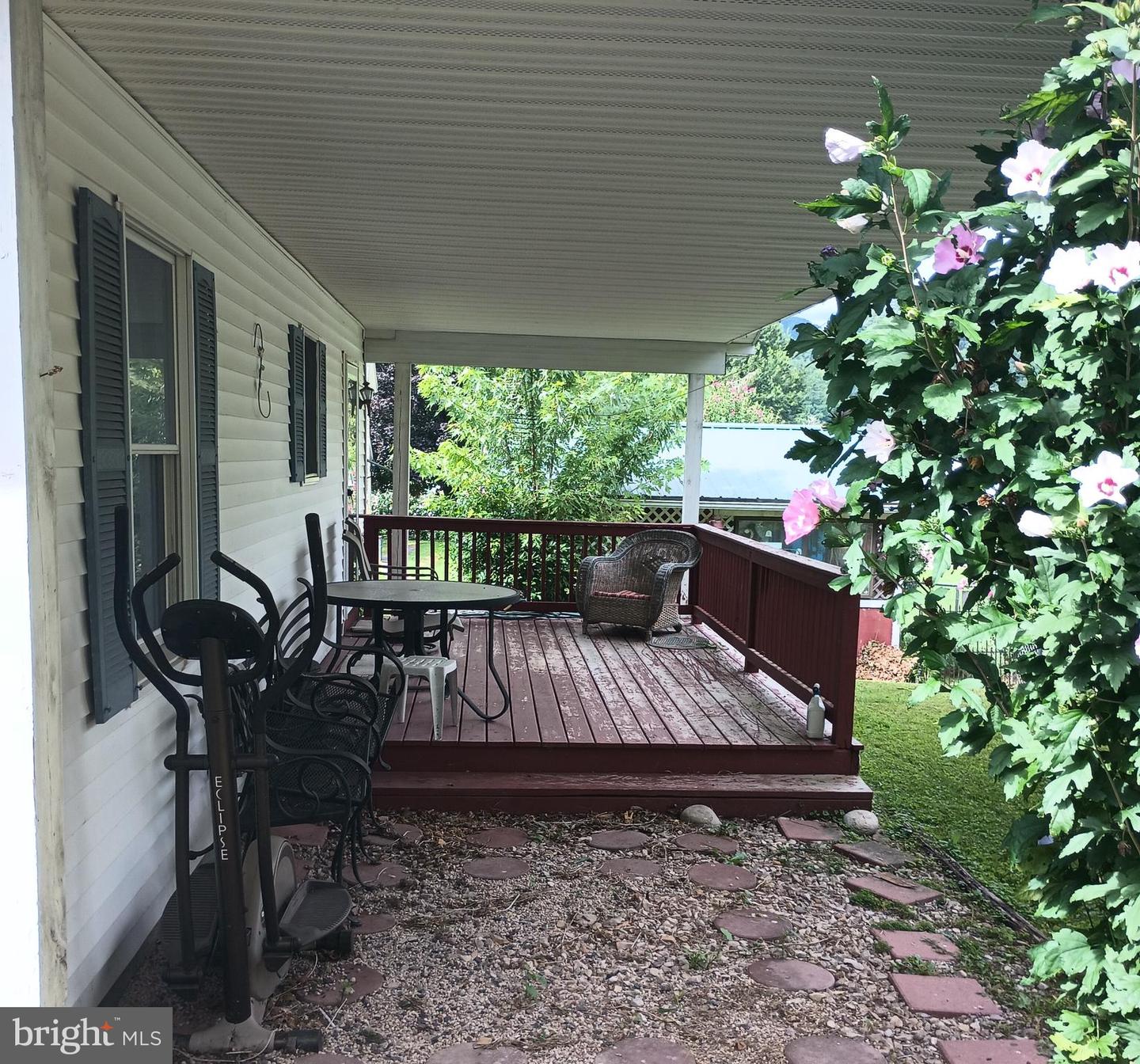 36 Seventh St Property Photo 3