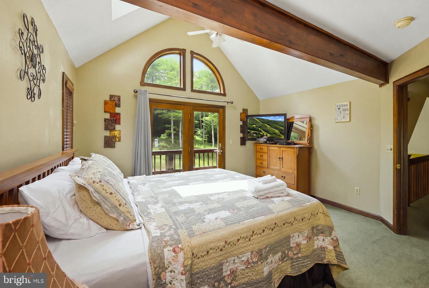330 Slopeside Rd Property Photo 27