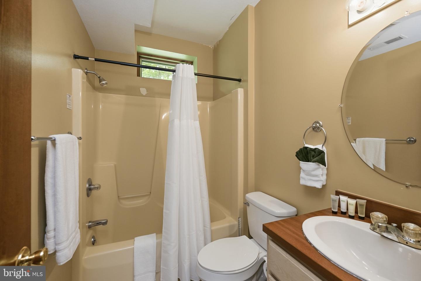 330 Slopeside Rd Property Photo 45