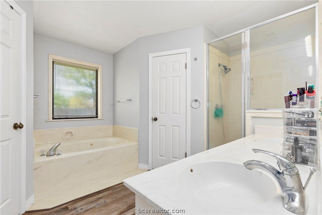 2808 Cimarron Court Property Photo 13
